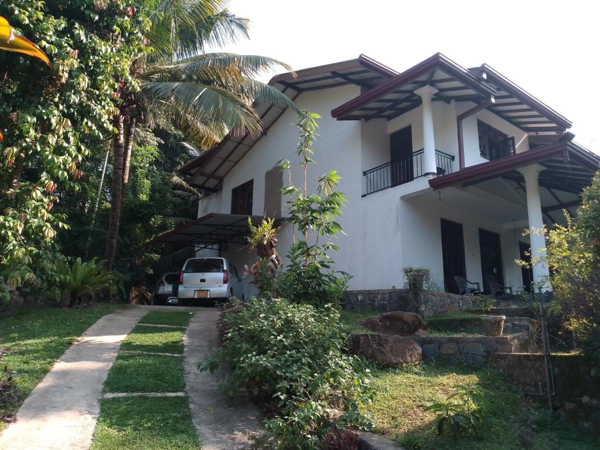 Sea & Greens Apartments Unawatuna Buitenkant foto